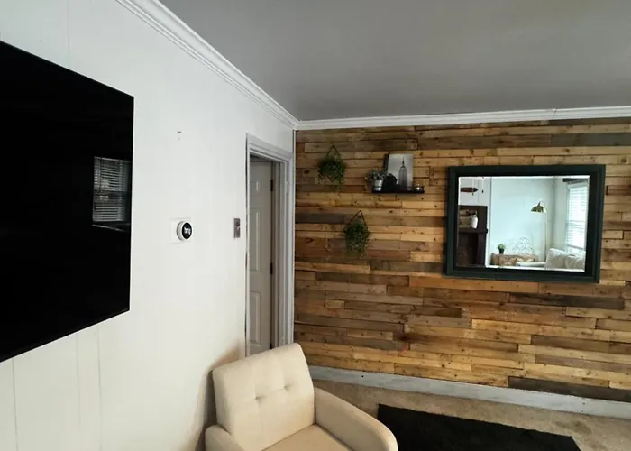 Apartment Heart Of Downtown Near Pnc Park! *