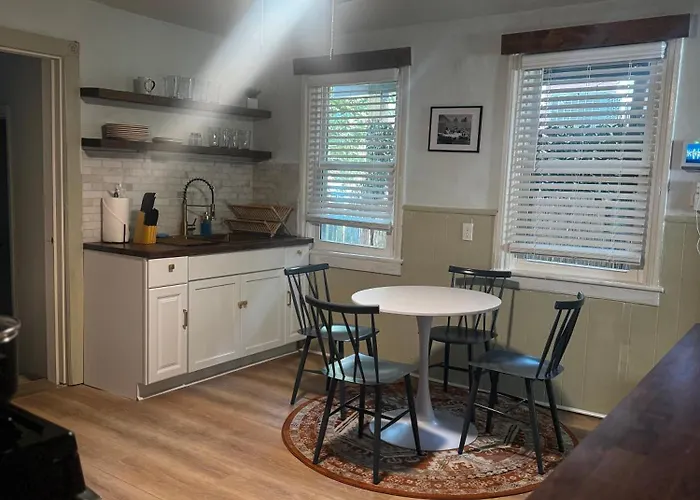 Apartment Heart Of Downtown Near Pnc Park! *